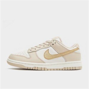 Nike Dunk Low DX5930-001 Phantom Metallic Gold – Women’s Sneakers with Leather Upper and Retro Basketball Style